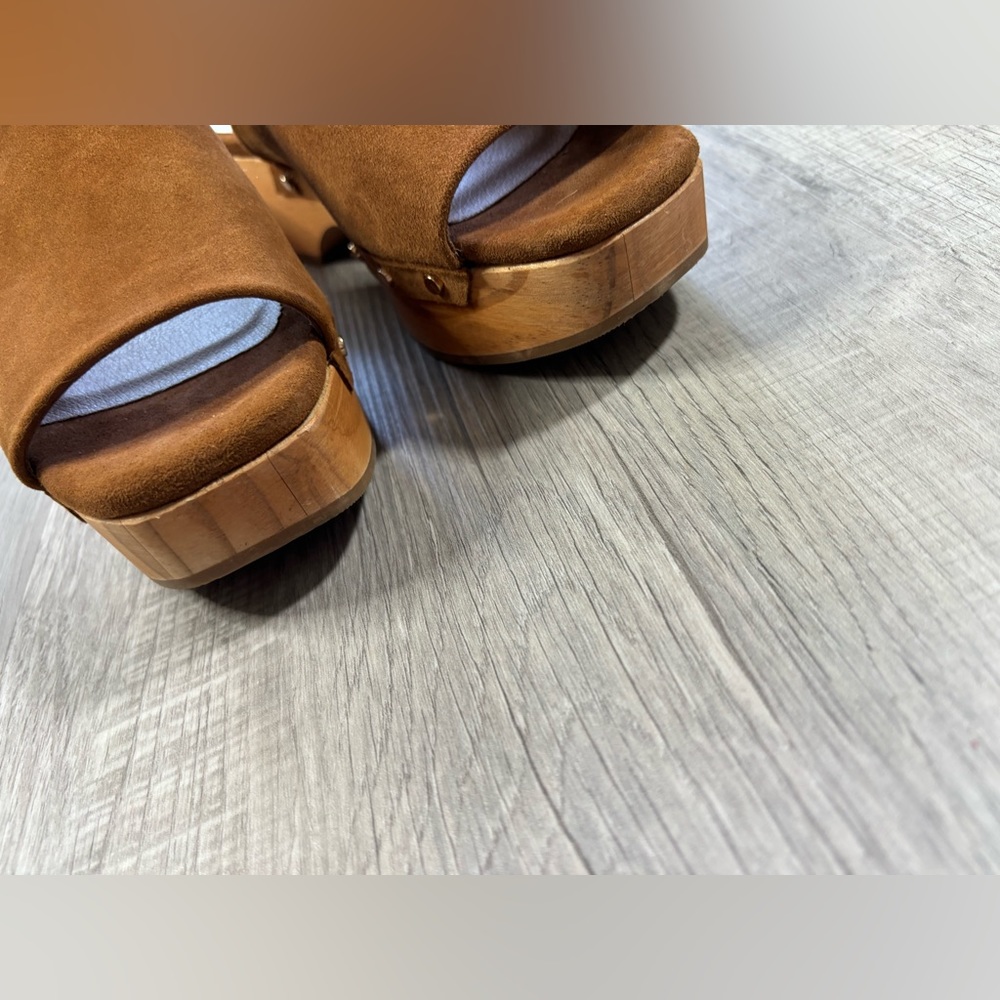 Dolce Vita Brown Suede Wooden Clog Mules - Picture 3 of 9